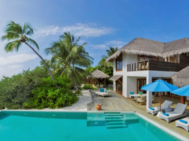 Three Bedrooms Beach Pool Residence